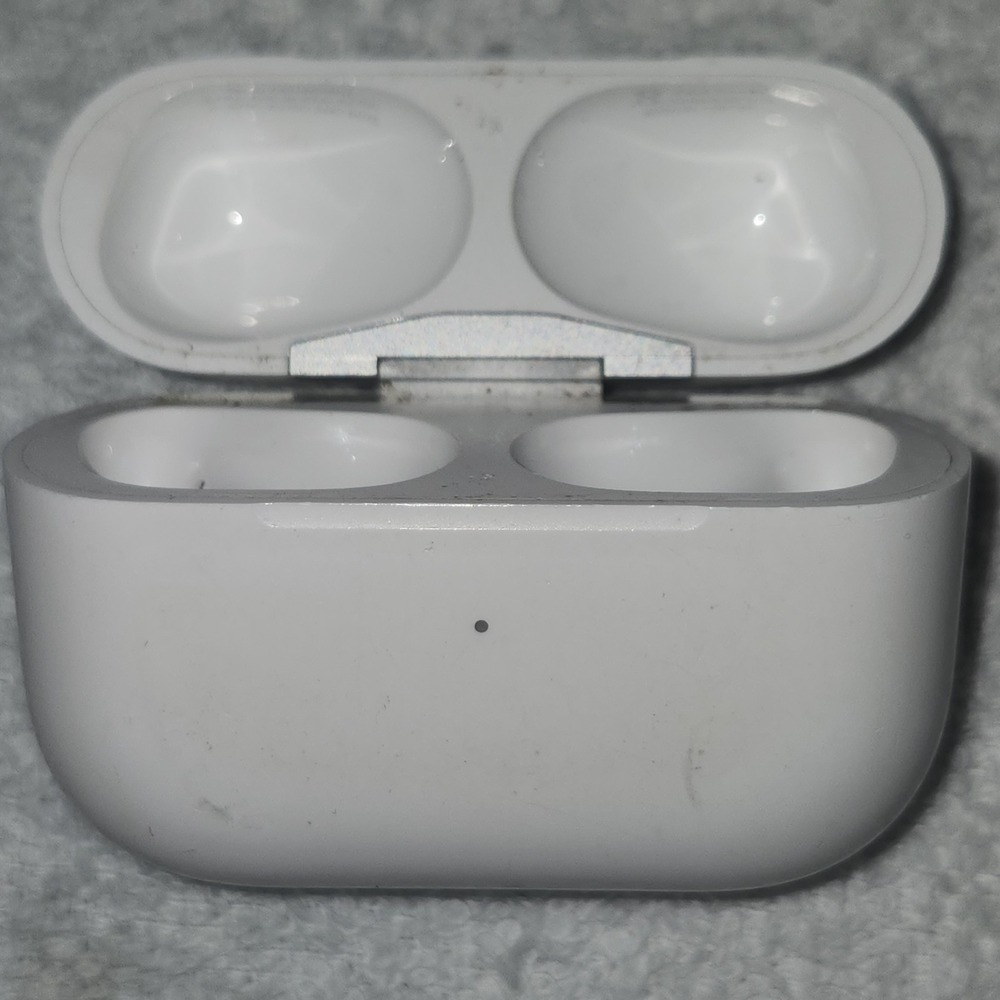 Apple AirPods Pro 2 Charging Case Only A2700 Lightning Genuine 2nd Gen White